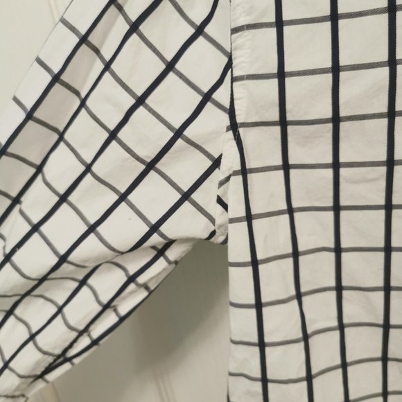 Men's Simple Line-Patterned Long-Sleeve Button Up - Picture 4 of 6